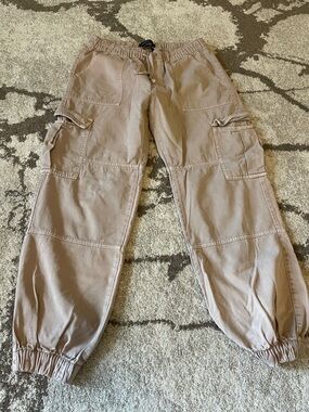 Aeropostale Men's Taupe Cargo Joggers